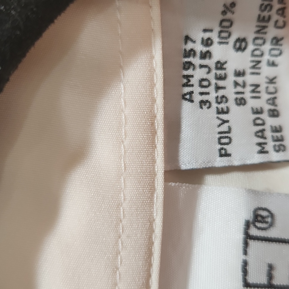 Koret Cream Button-Down Blouse With Burgundy Embr… - image 3